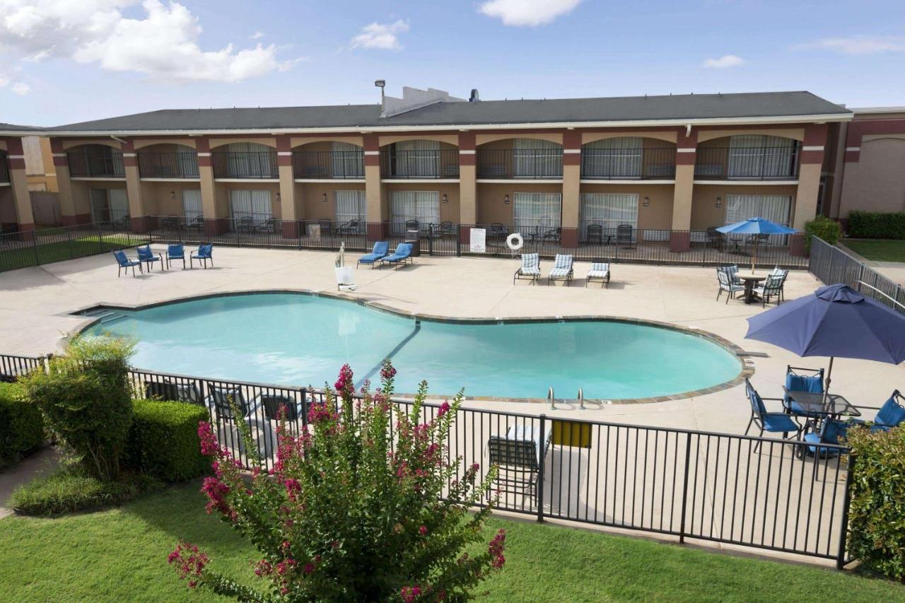 Howard Johnson By Wyndham Oklahoma City Okc Airport, Fairgrounds, I40 Exterior photo